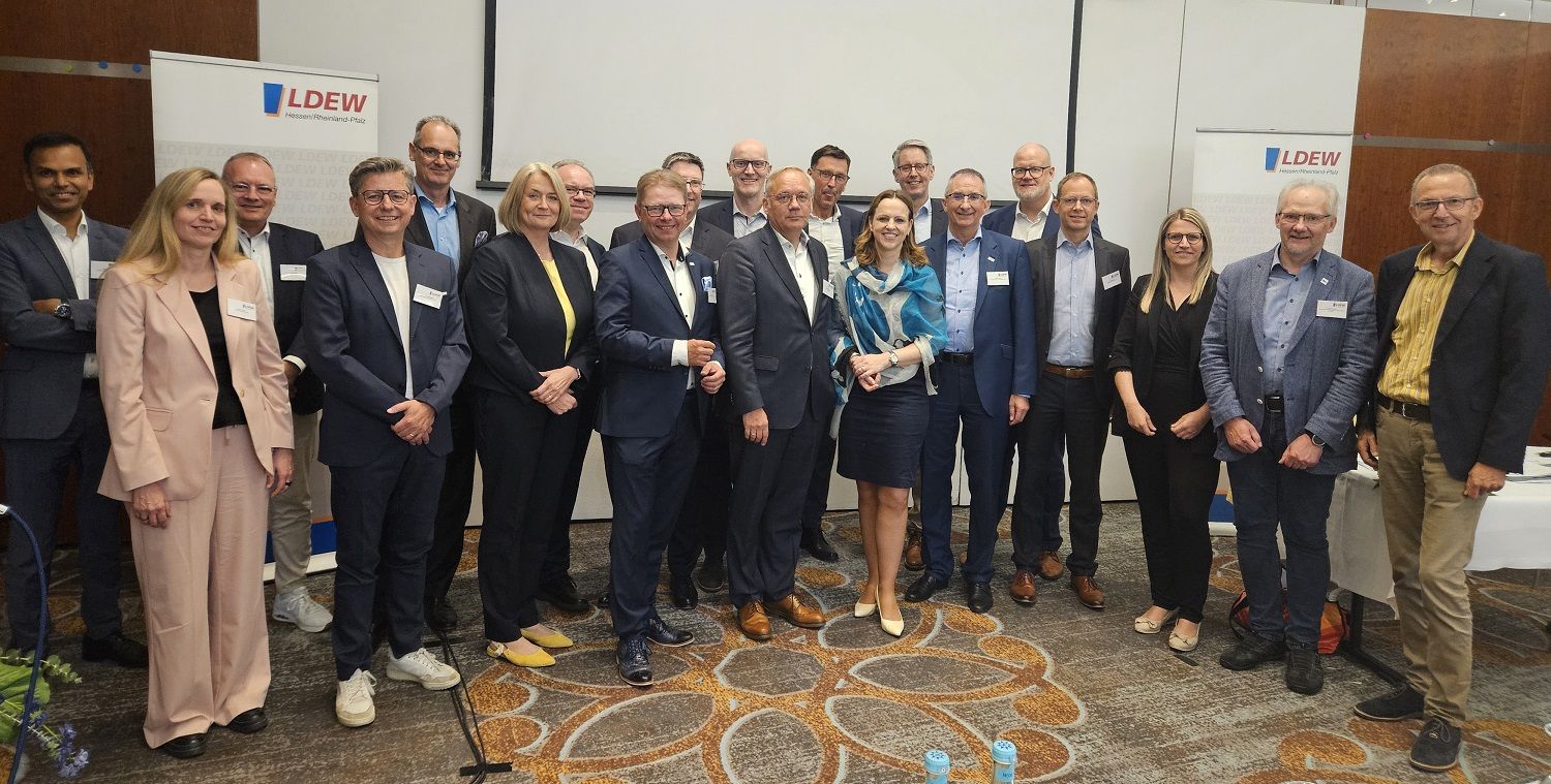 Gruppenbild des neu gewählten LDEW-Vorstands.